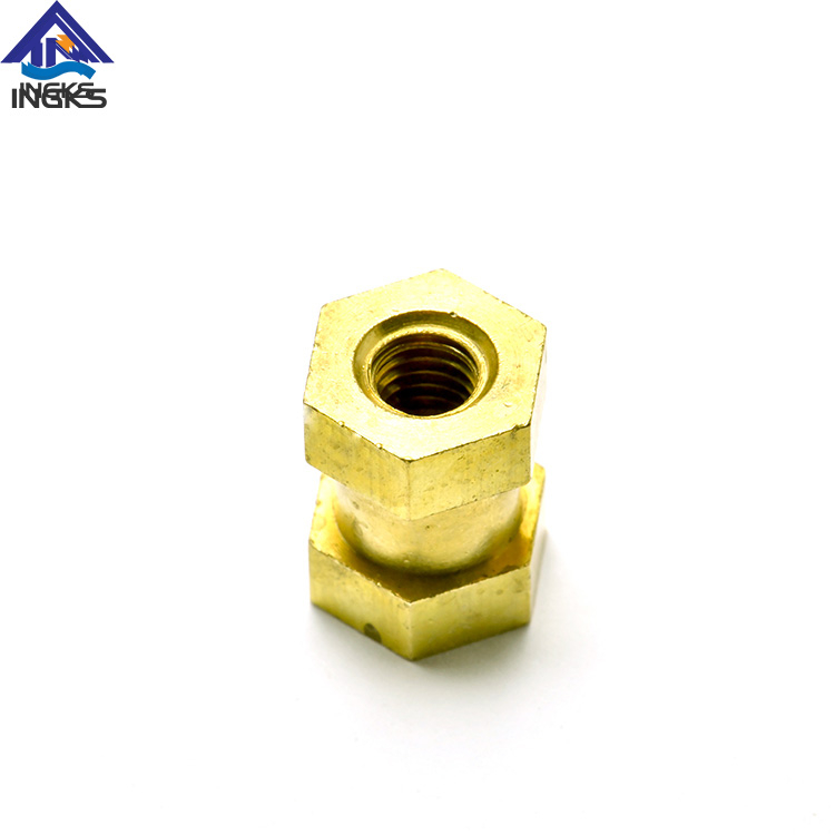 Barril de inserción de latón con cabeza hexagonal y cuerpo ranurado